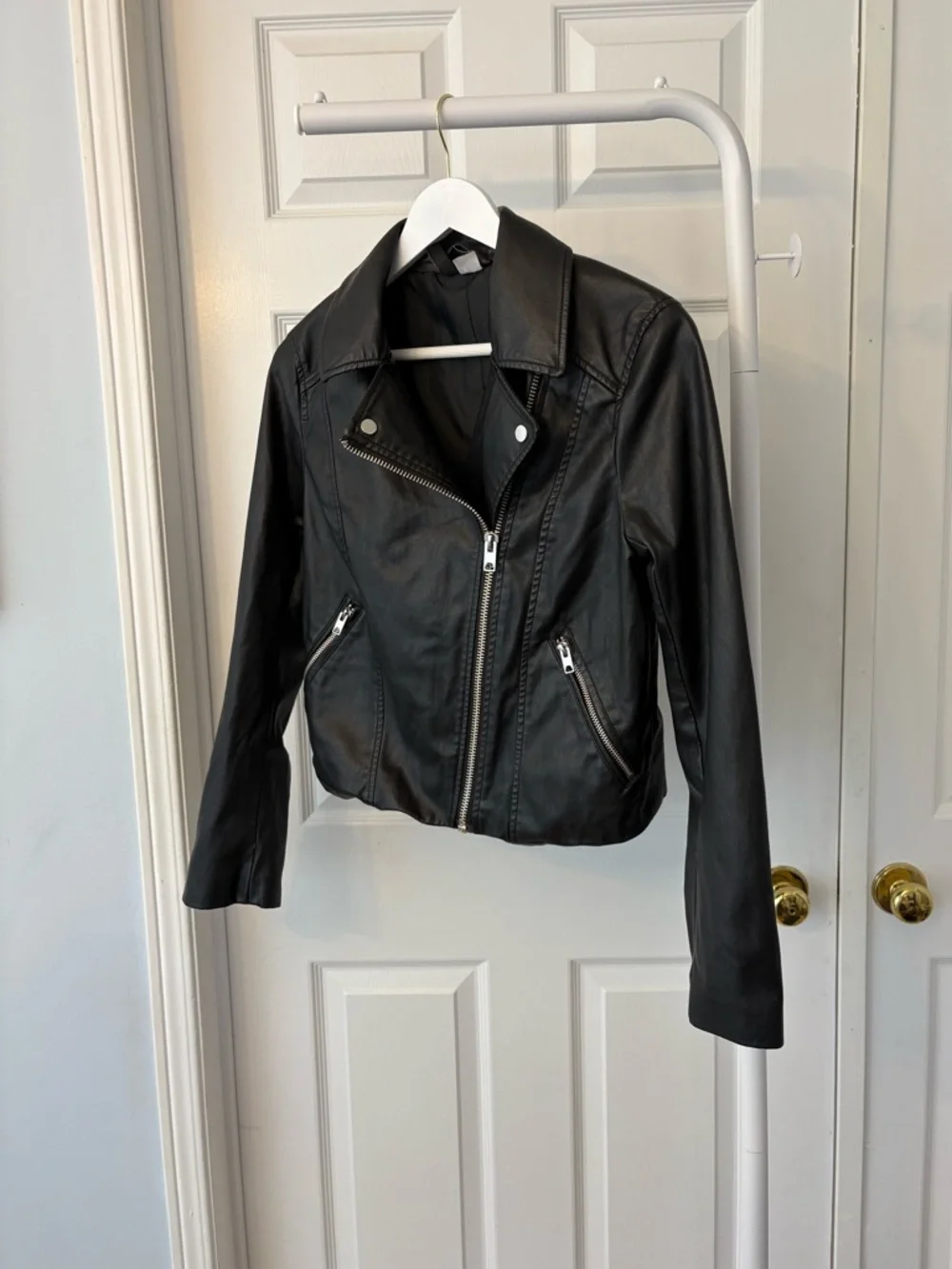H&M Black Biker Faux Leather Jacket - Classic Asymmetrical Zip Size Medium - Picture 9 of 14